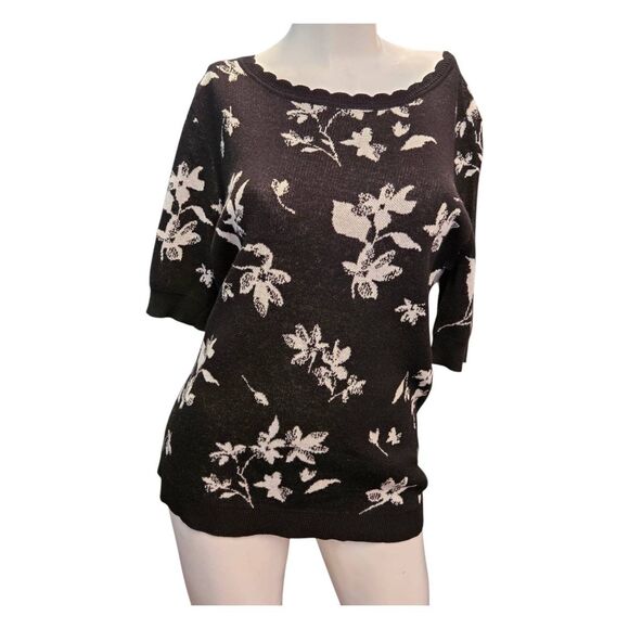 croft & barrow Sweaters - Croft & Barrow Black Floral Short Sleeve Sweater Womens Medium